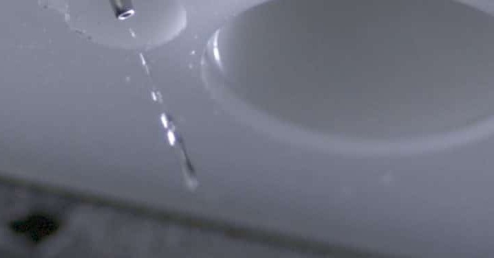Ballistic Deposition: An Innovative Method for Contact Angle Measurement