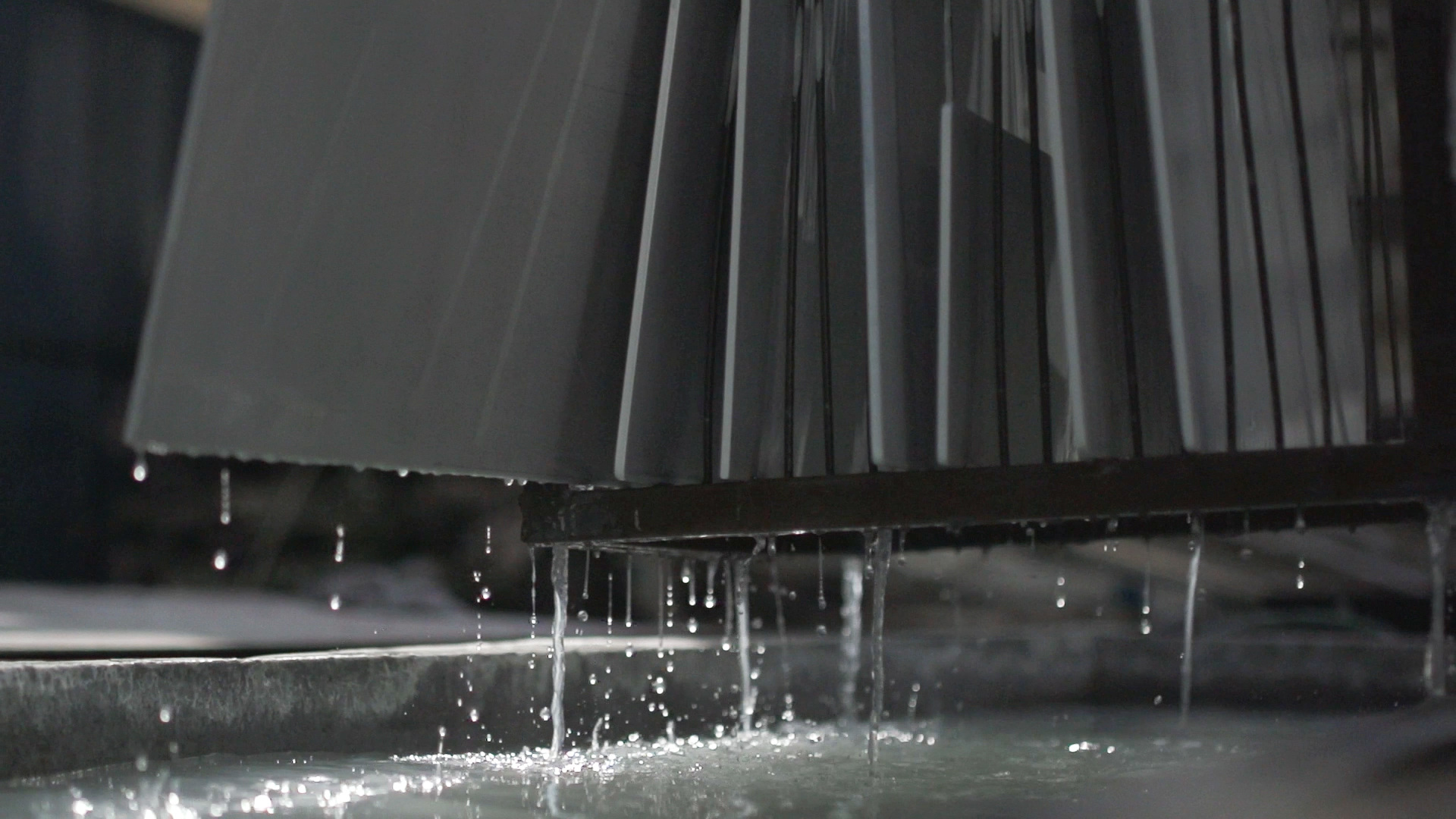 metal-sheets-rinse