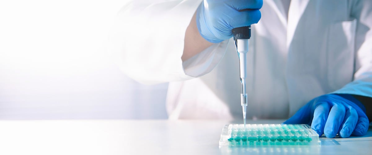 2-lab-research-testing-applying-liquid-syringe-diagnostic-tray-medical
