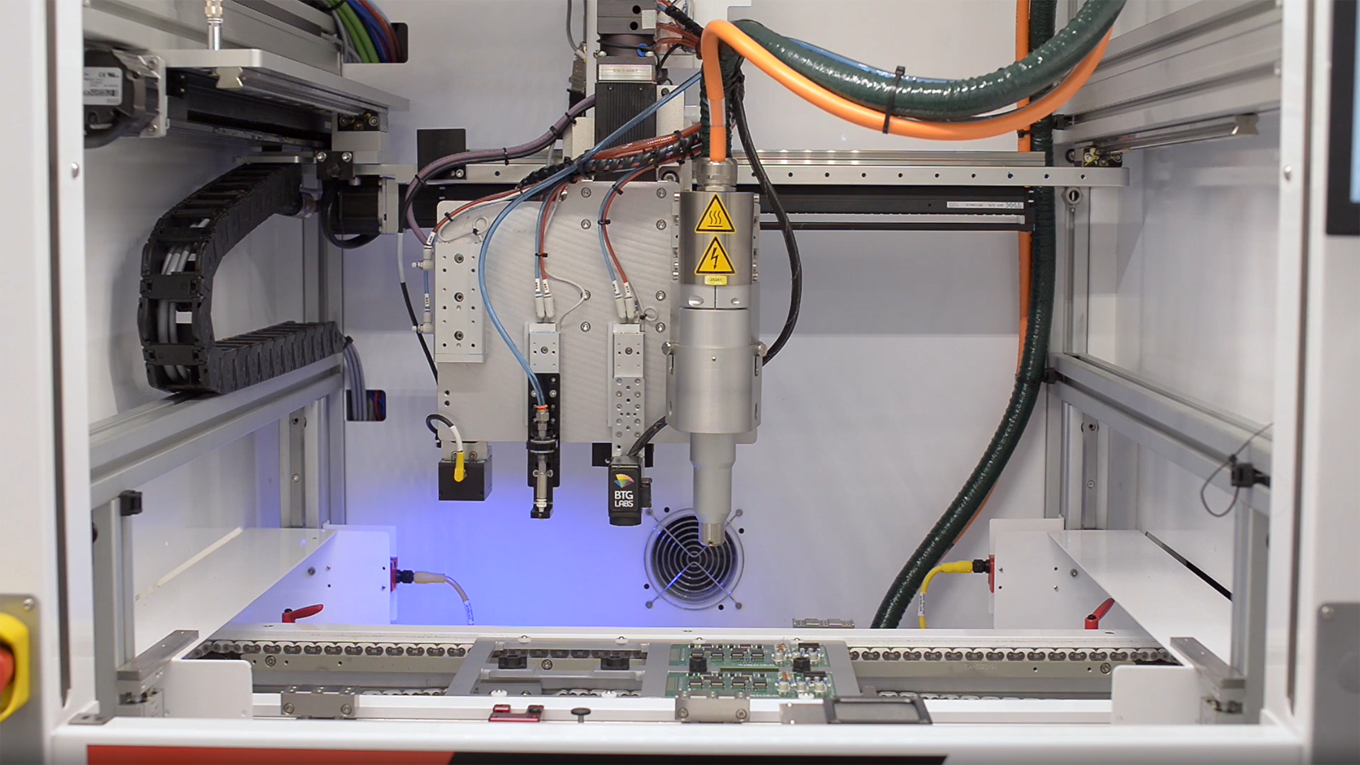 Plasma Treatment Station with Automated, Inline Validation - The Surface Analyst XA